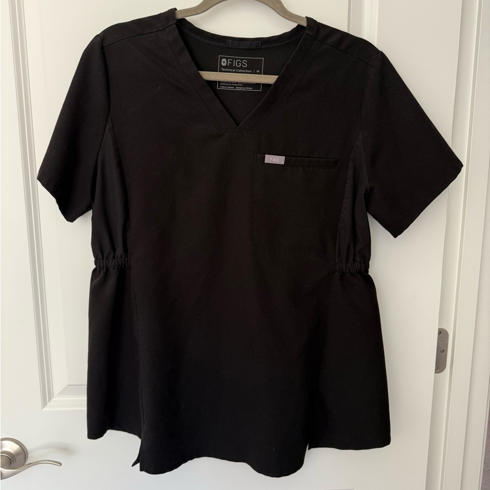 Maternity figs scrub top